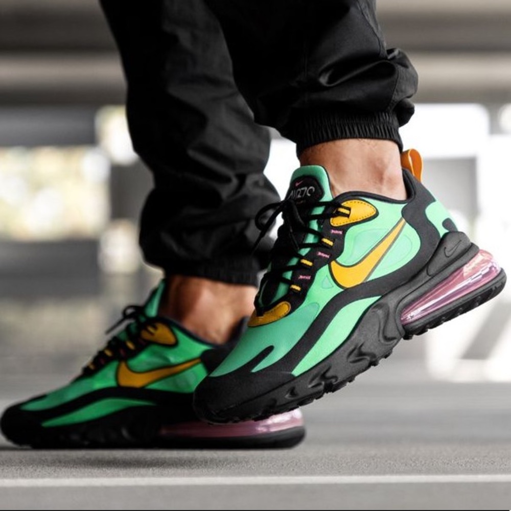 Nike air max react 270 • AUTHENTIC • BRAND NEW • - Picture 1 of 14